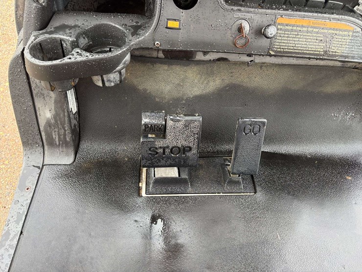 48v-club-car-golf-cart-w/-charger-image-10