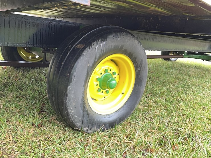 tag-#157,-18'-pequea-bale-wagon-image-8