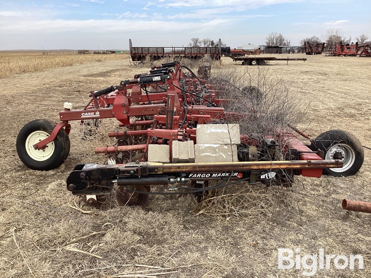 shop-built/case-12r30-strip-till-bar-image-4