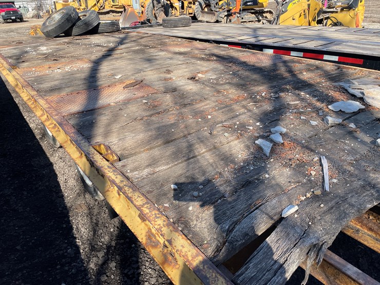 #6062-•-1992-bera-tandem-axle-tilt-bed,-equipment-trailer-(has-wi-title)-image-7