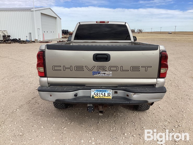 2005-chevrolet-2500hd-image-6