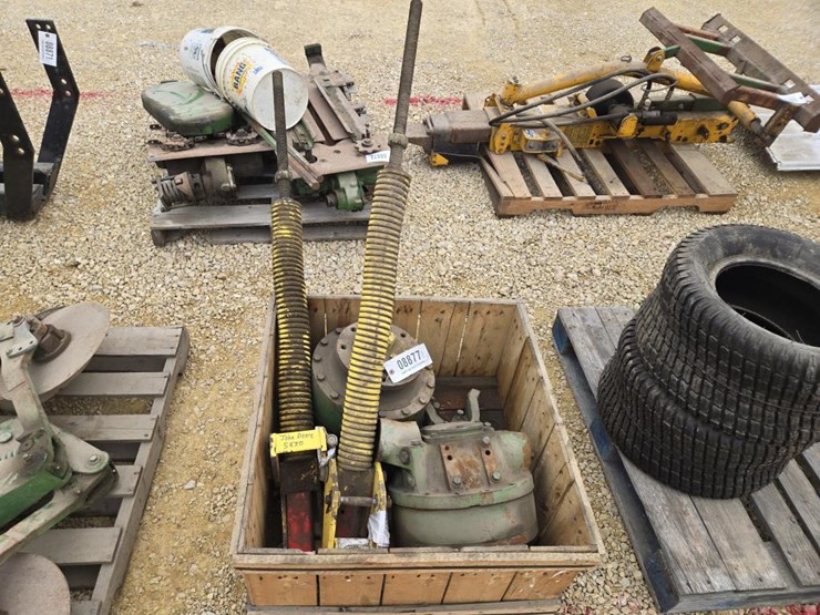 john-deere-5830-image-4