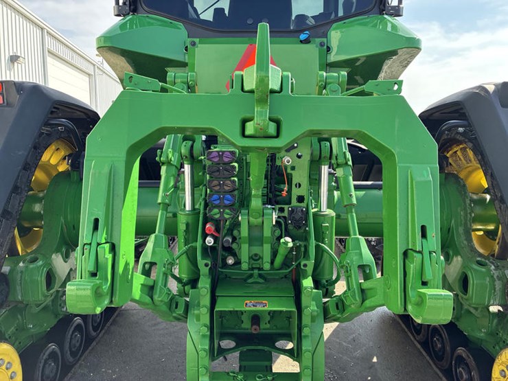 2023-john-deere-8rx-370-image-22