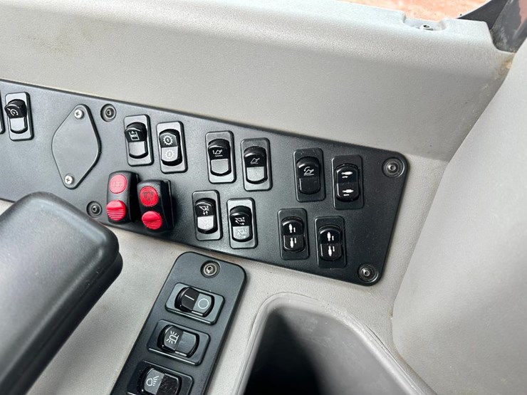 2022-case-221f-image-59