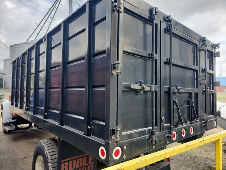 1989-case-ih-4700-image-5