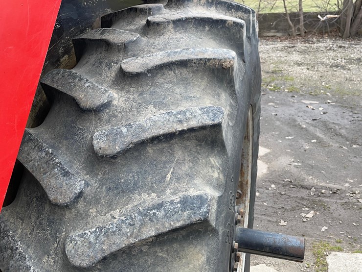 tag-#56,-1979-case-2290-tractor-image-7