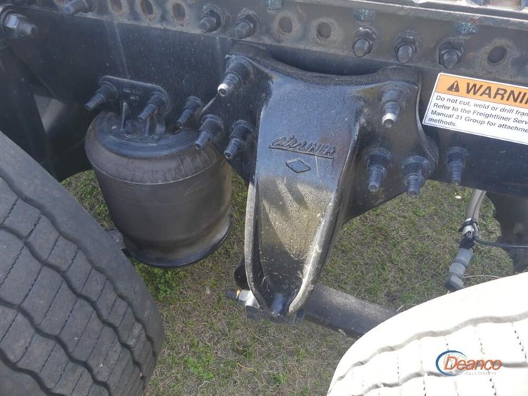 2025-freightliner-cascadia-116-image-5