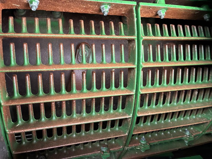 2014-john-deere-s660-image-61