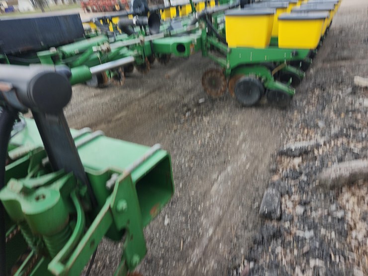 john-deere-1770-image-12