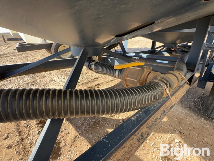 wylie-6000-gallon-double-cone-nurse-tank-trailer-image-11