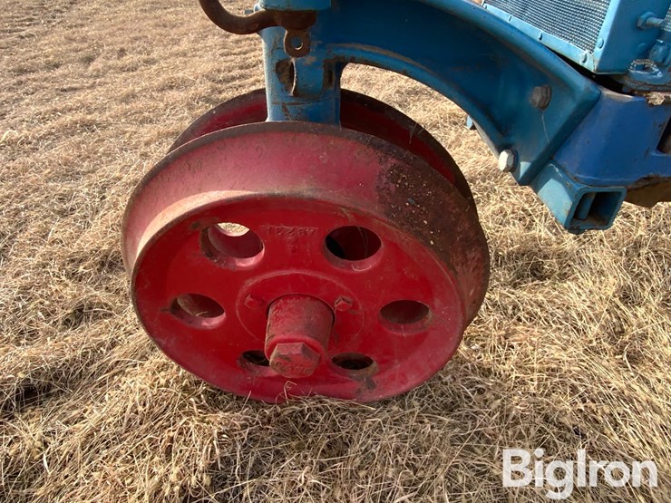 1930-case-cc-2wd-tractor-image-16