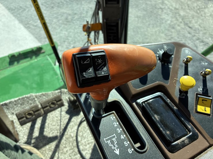 1993-john-deere-9500-image-95