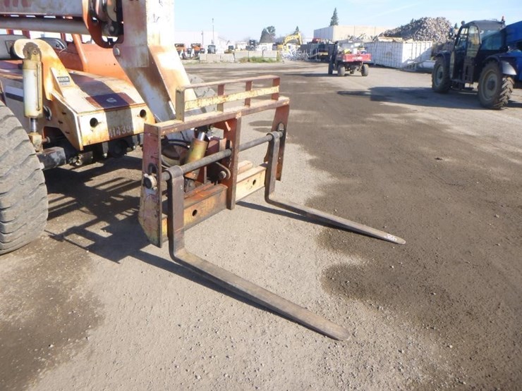 sky-trak-6036-image-10