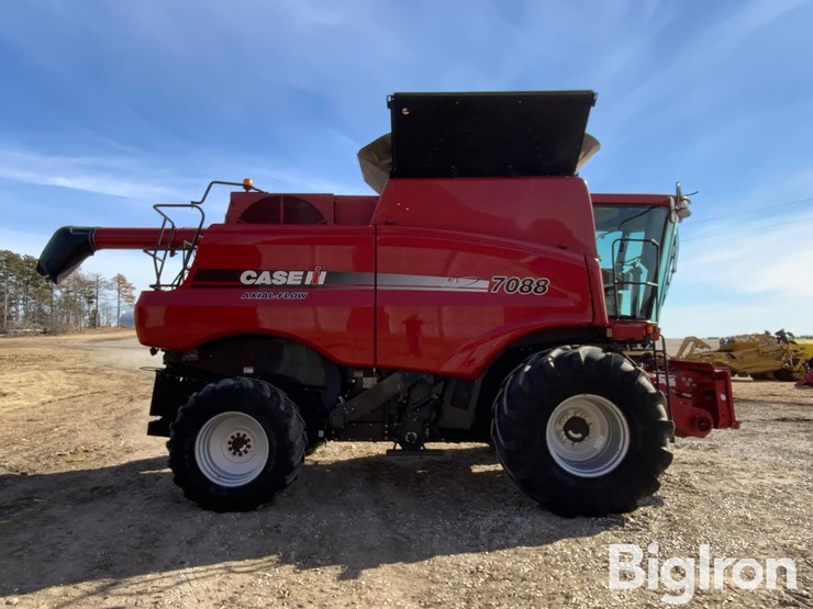 2010-case-ih-7088-image-4
