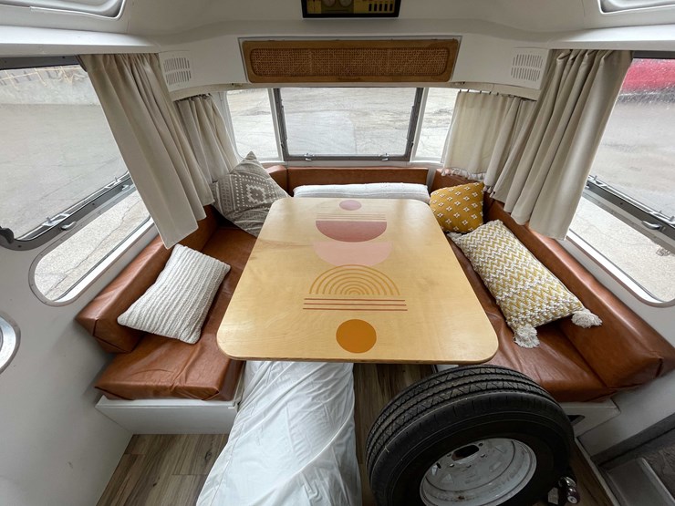 #1435-•-1978-airstream-land-yacht-31'---fully-remodeled,-road-ready-(has-wi-title)-(of)-image-87