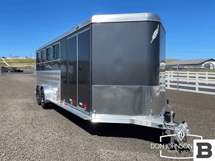 2024-featherlite-9400-74pt-4-h-horse-trailer-image-4