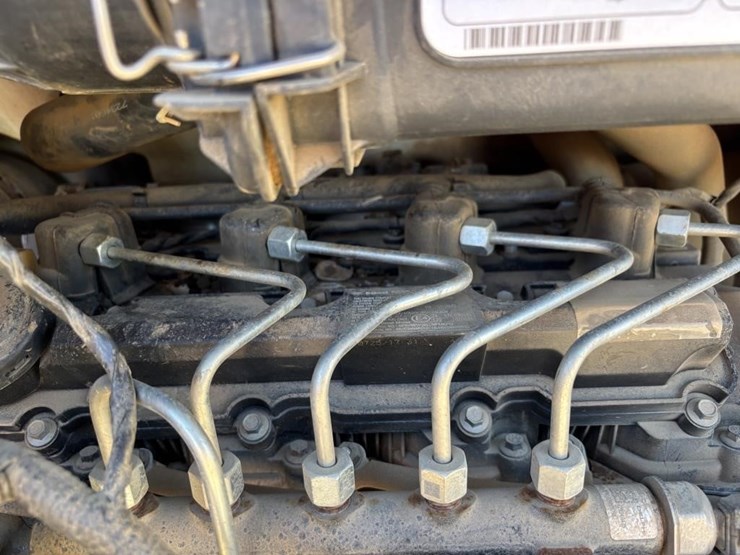 2018-bobcat-s550-image-46