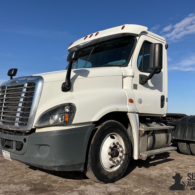 2016 FREIGHTLINER CASCADIA 125