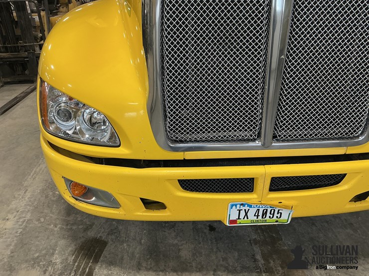 2012-kenworth-t660-image-12