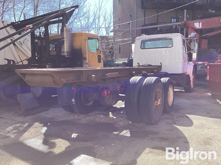 1997-international-4900-image-5