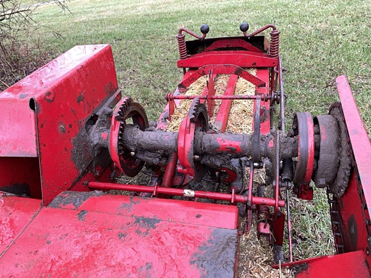 new-holland-273-image-6