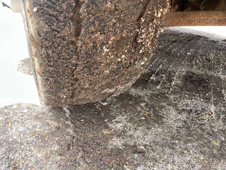 2010-chevrolet-silverado-3500-image-41