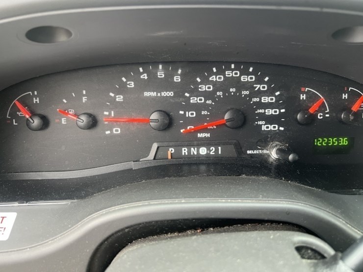 2008-ford-e350-image-24