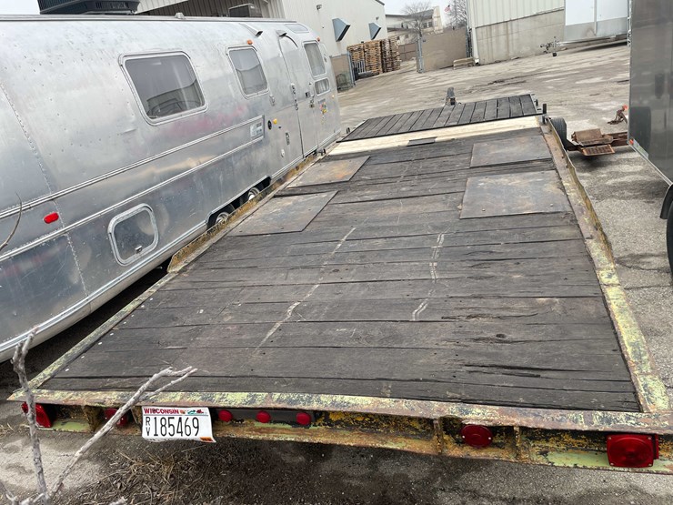 #1434-•-1977-miller-tilt-bed-trailer-(has-wi-title)-(of)-image-6