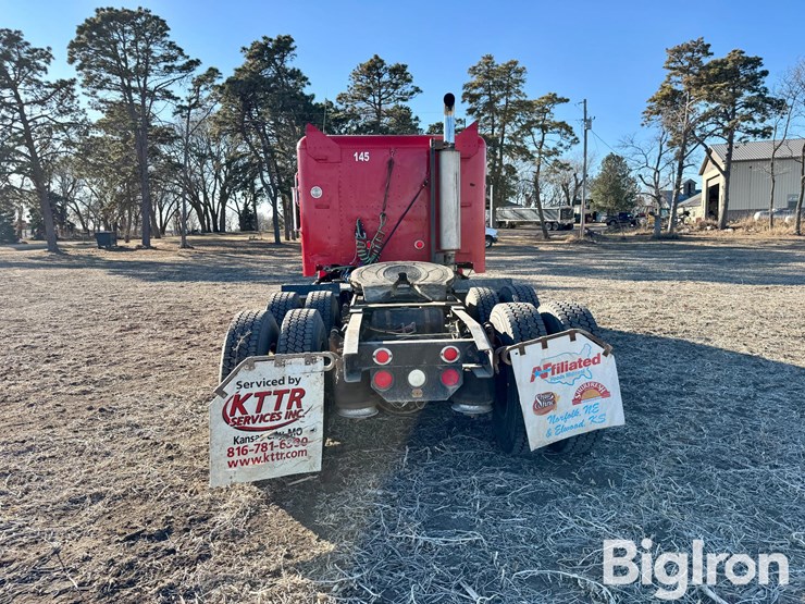 1997-freightliner-fld120-image-6