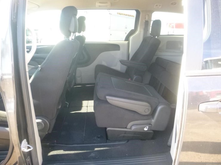 2012-dodge-grand-caravan-image-7