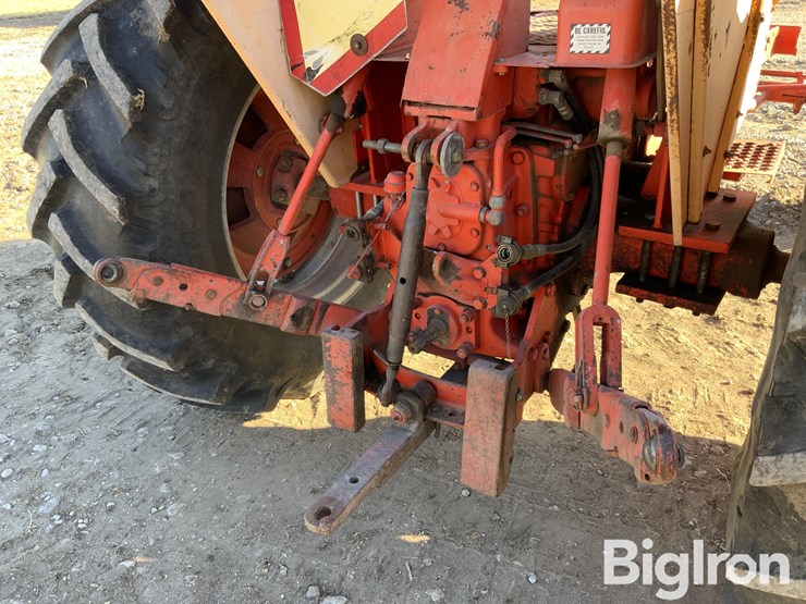 1967-case-830-2wd-tractor-image-16