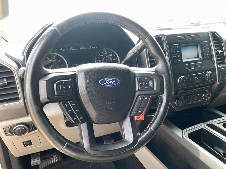 2017-ford-f150-image-12