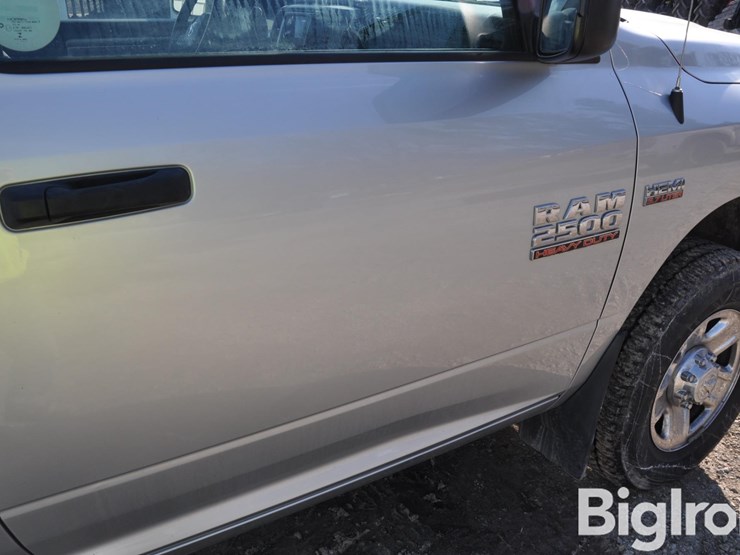 2016-ram-2500-hd-image-19