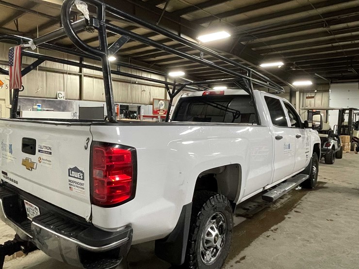 2015-chevrolet-silverado-2500hd-image-5