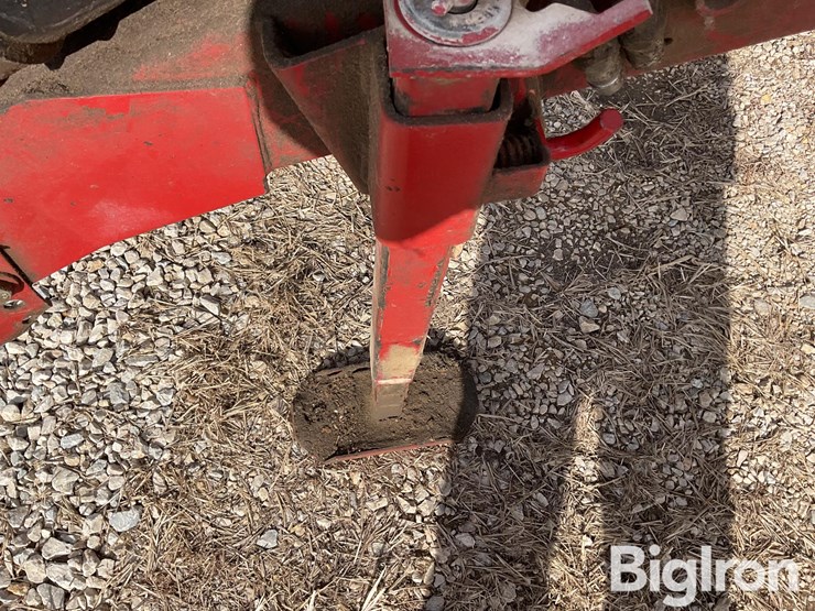 1997-new-holland-664-image-12