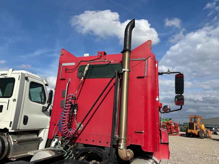 #36890-•-2006-freightliner-columbia-daycab-1fujf0cv16lv57509-inv#-36890-image-20