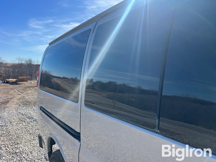 2006-chevrolet-express-g3500-image-12