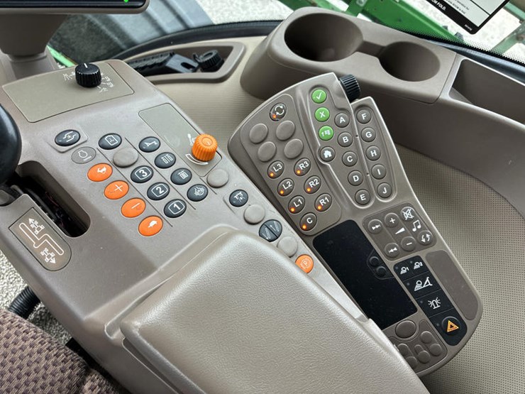 2015-john-deere-r4038-image-82