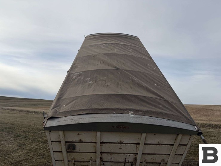 1985-international-s2300-image-50