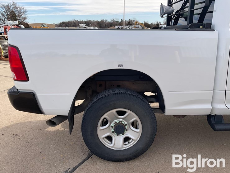 2017-dodge-2500-image-19