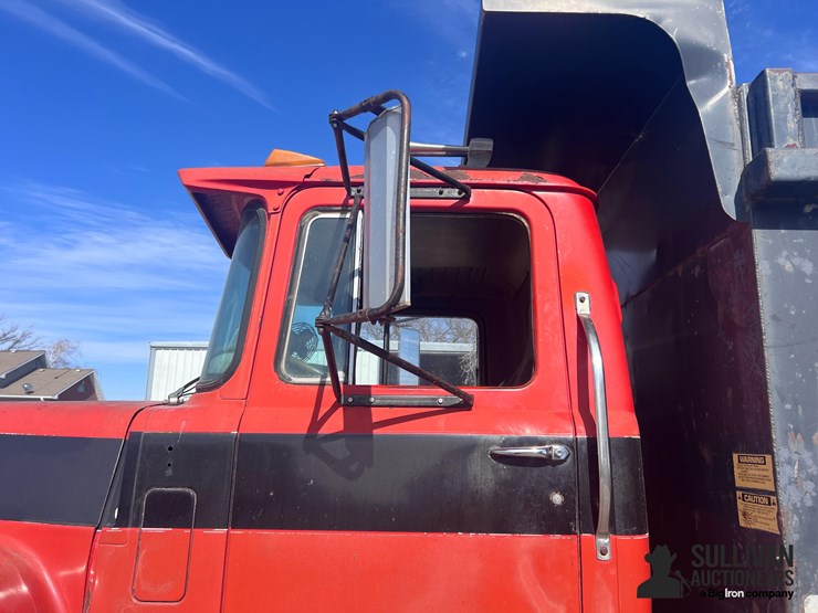 1981-mack-r686st-image-15