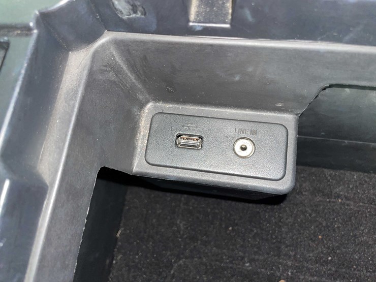 2014-ford-expedition-limited-image-26