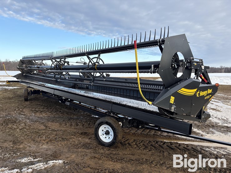 2023-case-ih-8250-image-1