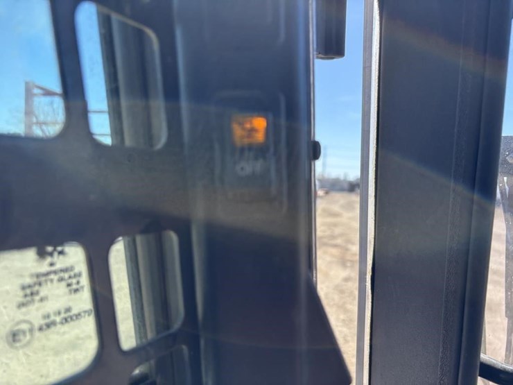 2018-bobcat-s550-image-32