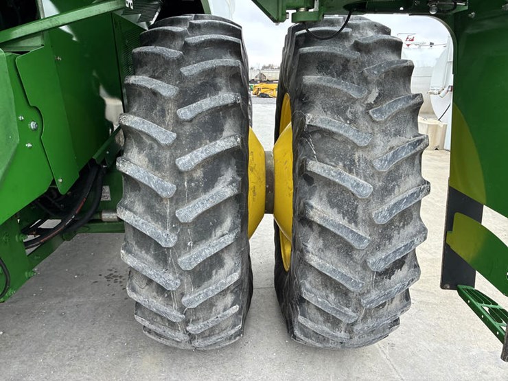 2014-john-deere-s660-image-33