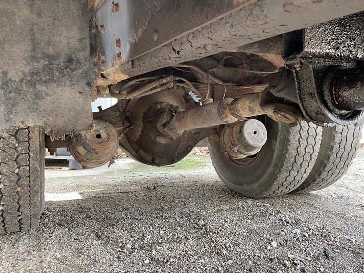 tag-#68,-1986-chevrolet-kodiak-grain-truck-image-12