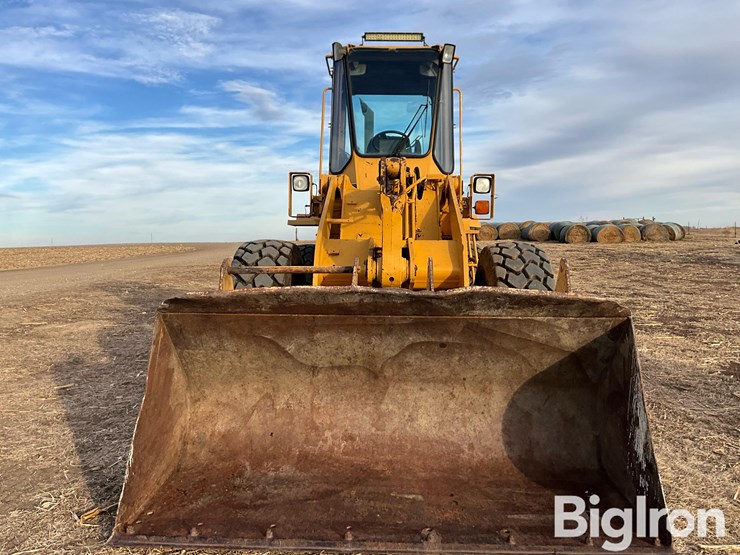 1992-deere-444e-image-2