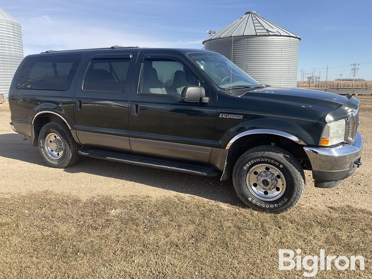 2004-ford-excursion-image-3