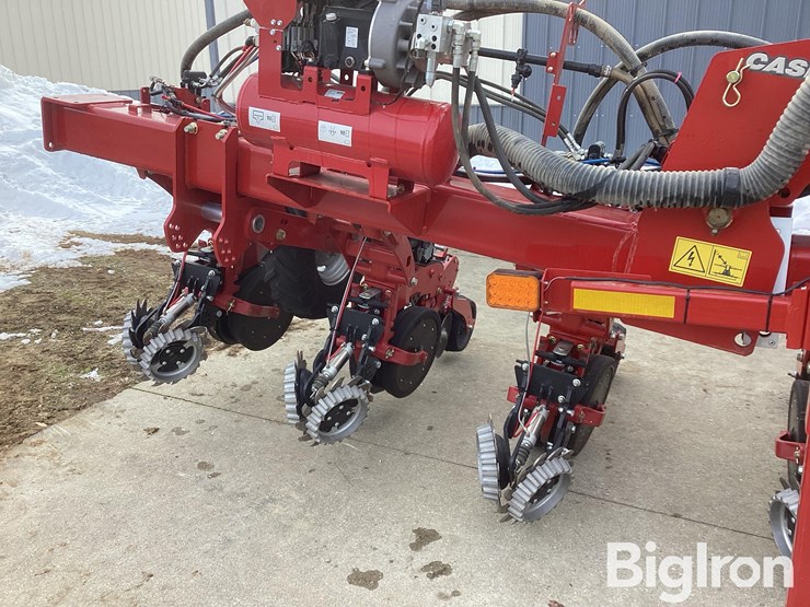 2022-case-ih-2022-image-16