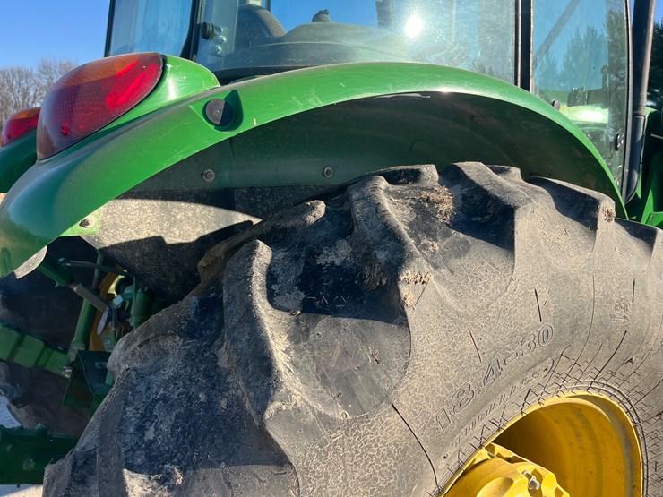 2015-john-deere-5100e-image-18